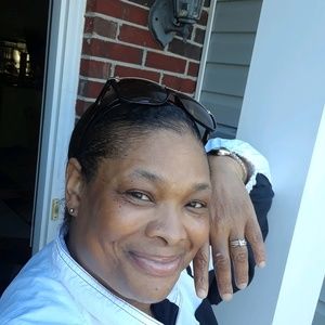 Meet your Posher, Deneen